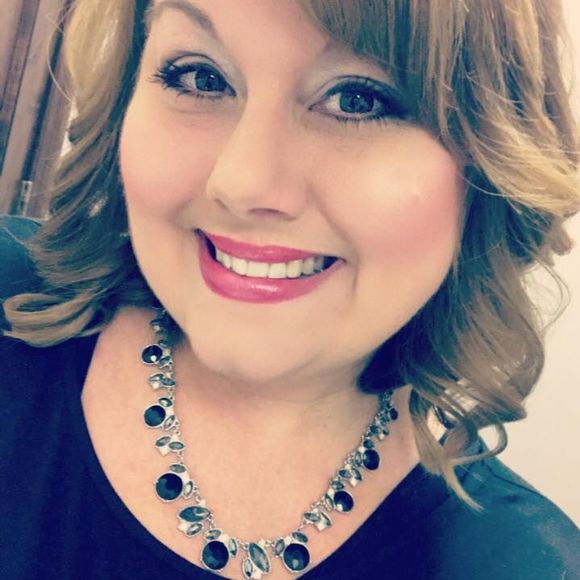 Meet your Posher, Melisa - Picture 1 of 1